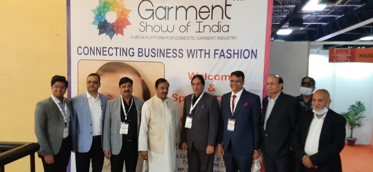 lalit_thukral's tweet photo. It's a proud moment for us that Garment Show of India, a popular B2B show being organized in Noida, City of Apparel and inagurated by @dr_maheshsharma, Hon'ble MP, G. B. Nagar on 12/12/21. It's 3 days long show where more than 10,000 buyers are coming across India. @CeoNoida https://t.co/dypKYGk3UV