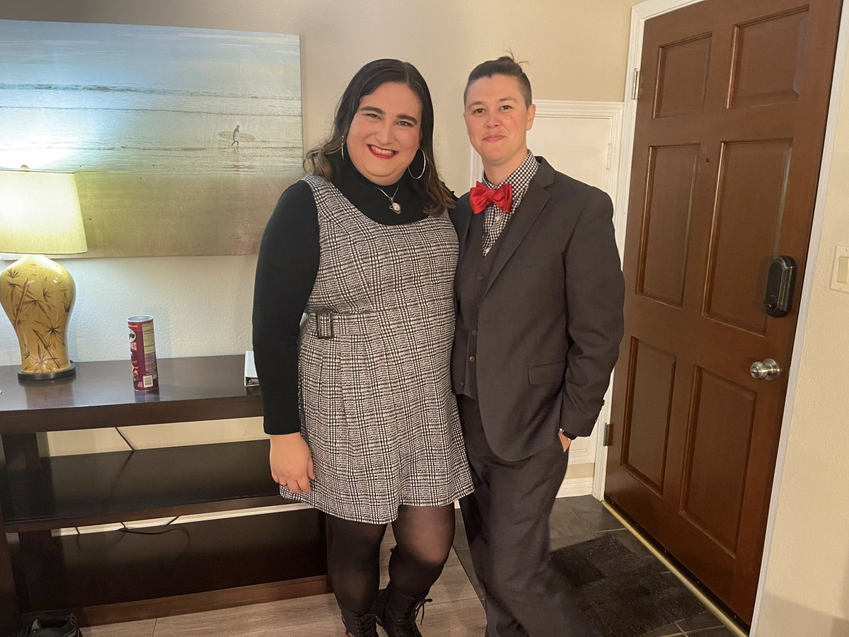 ToriZamori's tweet photo. happy to be the hot trans arm candy for any of my friends anytime of the year. here is the portfolio of my work #queerprom #shewasmyarmcandy #alphabetmafia #queerfriends https://t.co/rVDx9movVO