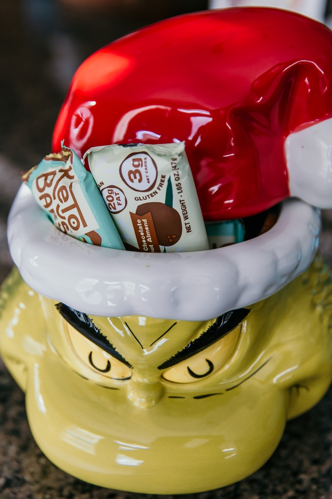 There won't be any Grinches in the house this #holidayseason with Keto Bars under the 🎄!

Who else is giving their friends and family members a box of #KetoBars for Christmas? 🙋‍♀️

👉 ketobars.com/collections/ke…