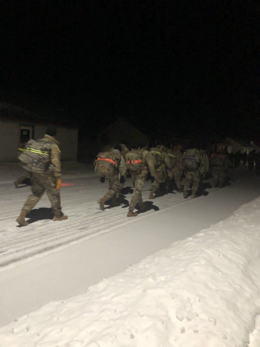 407thB's tweet image. So this weekend we went for a brisk walk… wearing a ruck… in 22 degree weather. What did you do at BA?

#resultsthroughteamwork #civilaffairs #resiliencytraining #teambuilding #coldweathertraining #battleassembly