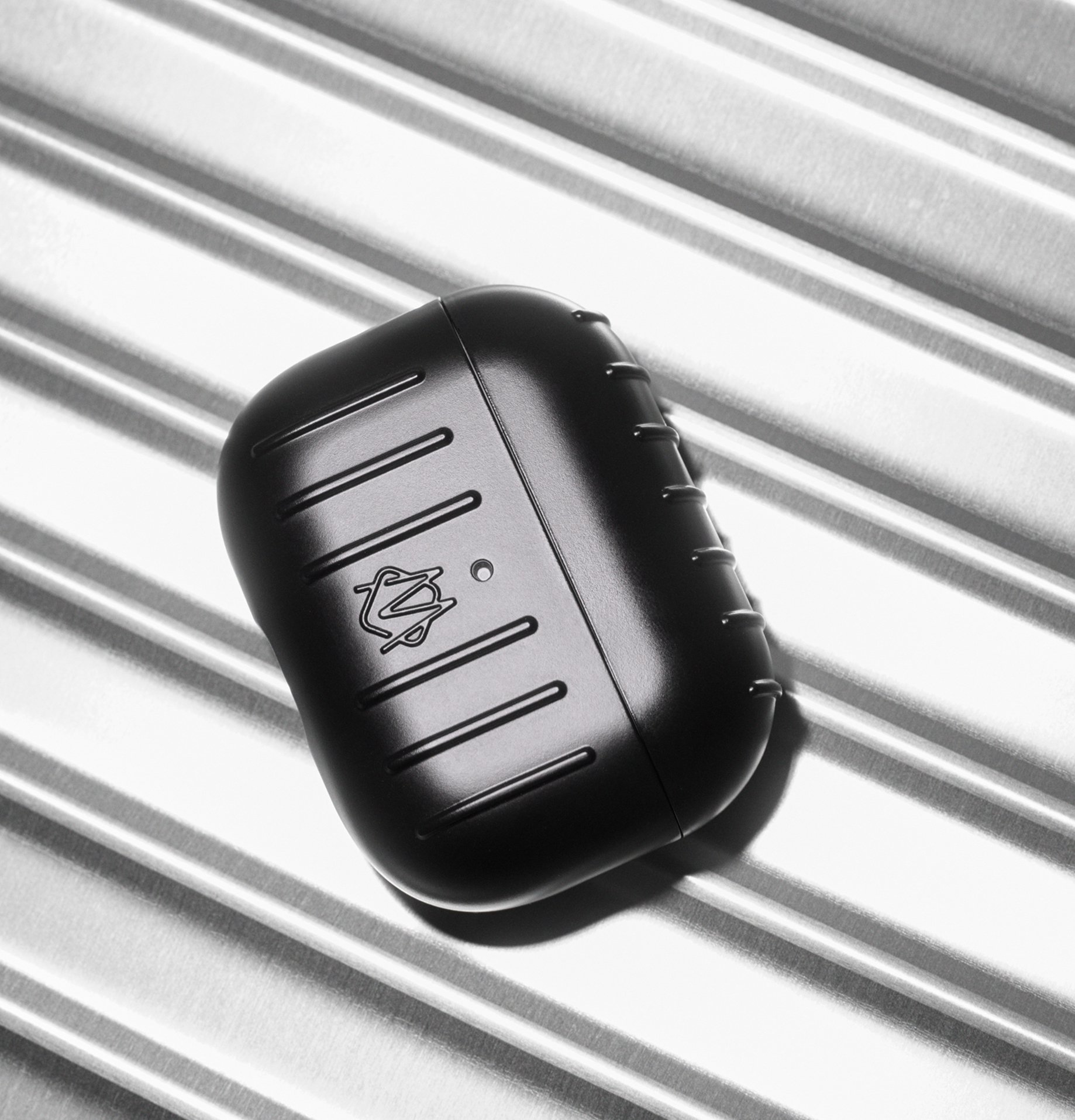 RIMOWA iPhone15proケース Black Rimowa iphone case compatible for iPhone 15 Pro ⭐️U.S