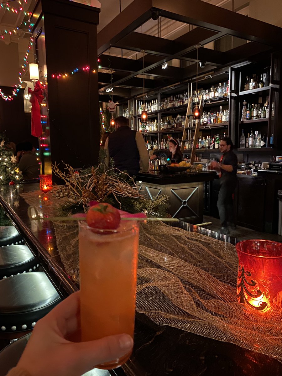 reillyfangman's tweet image. We pulled off 18 official visits in one weekend with a week to prepare. Thank you to our incredible vendors who always stay ready for our chaos😂 

next up- let’s sign these guys for real! ☘️