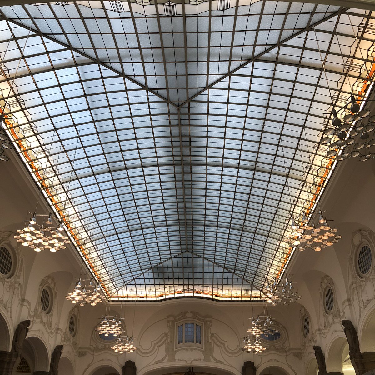 KerenLisa's tweet photo. #BoosterImpfung im schönsten Impfzentrum Deutschlands. Hach, #bremen 😎 #bremengegencorona >80 % https://t.co/fJC2jb1Lfa