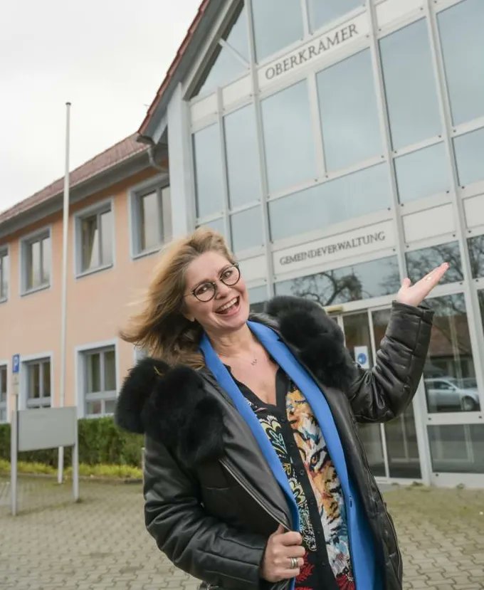 Nicht verpassen‼️ Heute gibt es ab 17:15 Uhr in der #ARD bei #Brisant einen Beitrag über meine Kandidatur zur Bürgermeisterin von #Oberkrämer. Ich freue mich wenn ihr einschaltet! Alles Liebe, Eure Maren @ARD_Presse @ARDde <a href="/fdp/">FDP</a>