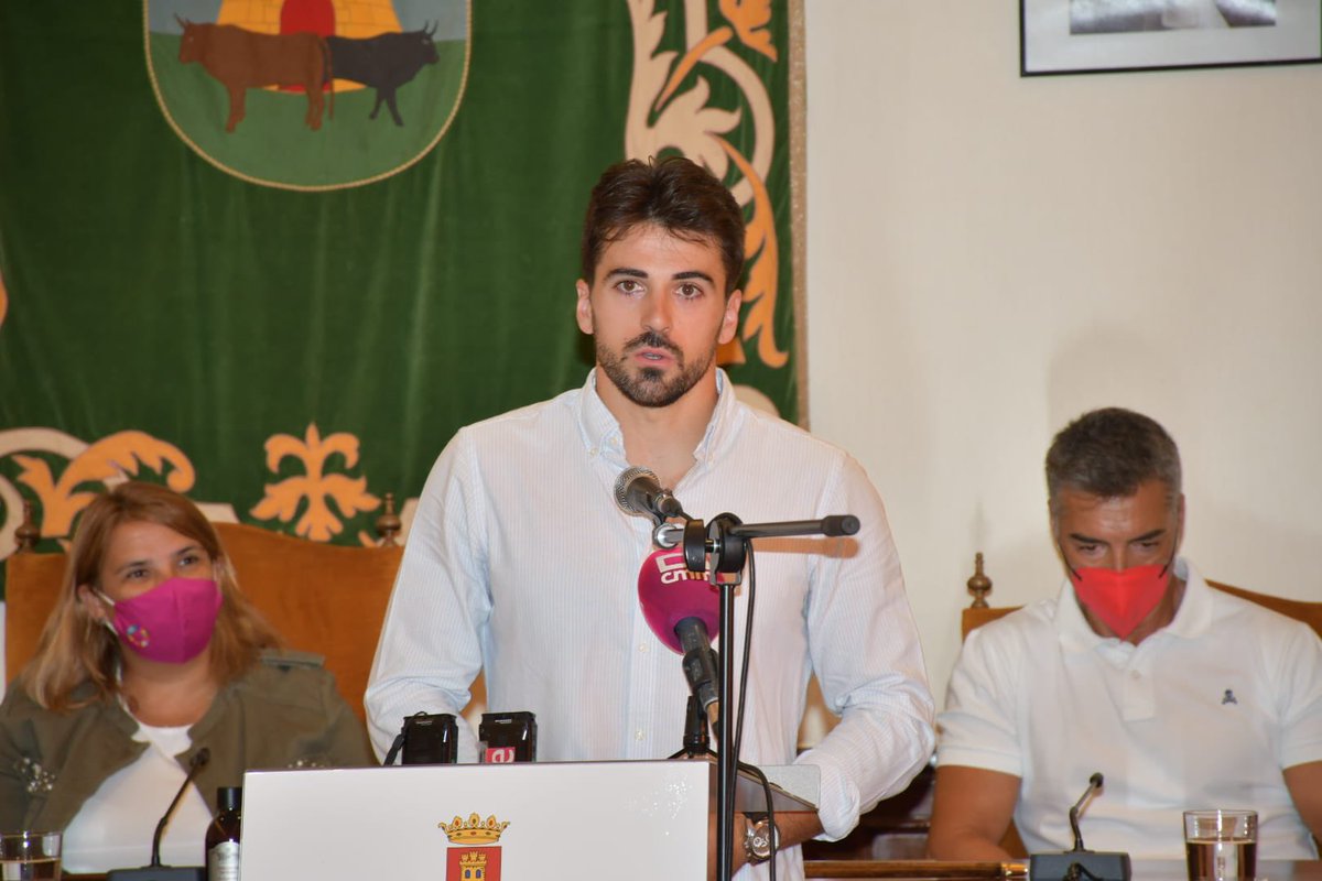 PacoCubelos's tweet photo. Felices veinte, a todas y cada una de las personas que forman o han formado parte de la familia de @CMM_es.

Gracias por vuestra labor de servicio público y, personalmente, por haberme tratado siempre tan bien.

¡A por los próximos veinte! #20añosCMM https://t.co/E0Su9juu7E