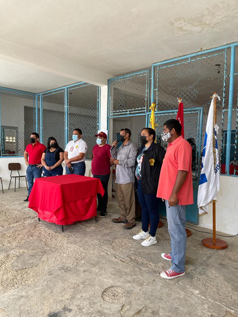 alcaLosTaques's tweet photo. En Villa Marina
Realizada Jornada de Adjudicación Judicial  de motores fuera de borda a los pescadores  

Contribuyendo con el fortalecimiento  a la actividad pesquera y orientaciones del gobernador Víctor Clark,  gobierno municipal de Los Taques,  alcaldesa María Arcaya, https://t.co/8fYQTpdVFJ