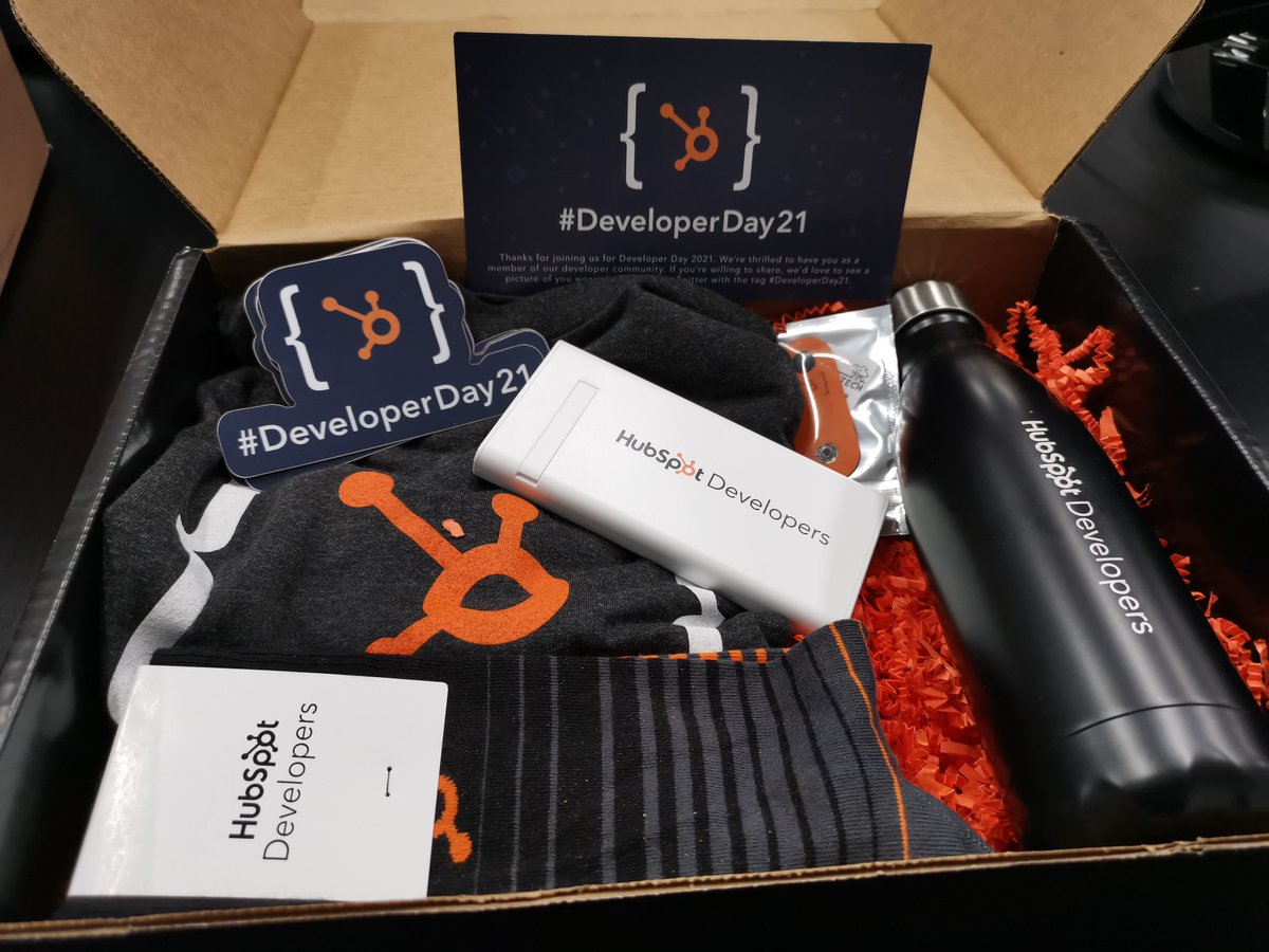 TheRobaaH's tweet image. Thank you, @HubSpot @HubSpotDev 🥰
I’ve just received this swag box from the Hubspot Developer Day 2021.
Contents include:
- T-shirt 👕
- Socks 🧦
- Drinks bottle 🥤
- Portable wireless power bank 🔋
- Cable tie 🪢
- Lots of stickers 🔖
#DeveloperDay21
#HubSpot
#HubSpotDev