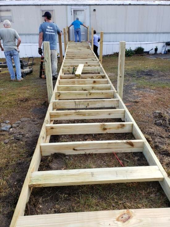 HFHBerkeley's tweet photo. On Saturday we tightened up our tool belts &amp; helped a Berkeley Cty family build a handicap ramp. We depend on volunteers to help us fulfill our mission &amp; Hope Repair @PNCC_SC does the same, so we took a day to give back.  

#community #giveback  #homerepairs https://t.co/lgWwEd29UQ