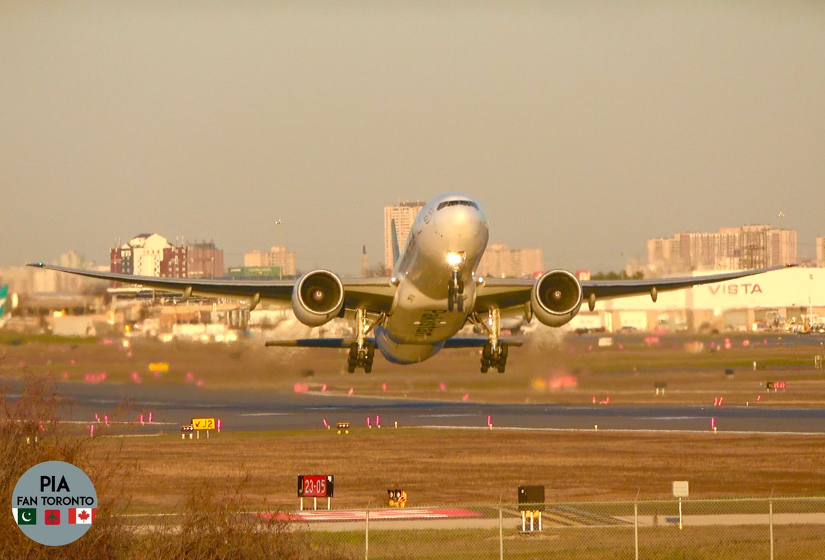 BiggestPia's tweet photo. Here Is My Picture Of A @Official_PIA Boeing 777-240(LR) AP-BGZ Departing @TorontoPearson To Islamabad As #pk782 Yesterday.

#pia #piatoronto #torontopearson #pakistan #pakistantoronto #piapakistan #apbgz #aviation #AvGeek #Toronto #Islamabad #aviationlovers #aviationphotography https://t.co/ox0dxPII2L