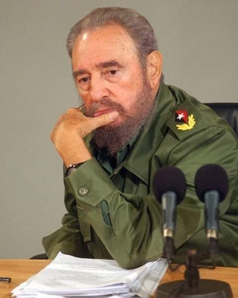 #FidelPorSiempre: "La Revolución realiza una tarea ennoblecedora del hombre, dignificadora del hombre y sus mejores valores". 🇨🇺
#CubaVive
#CubanosConDerechos 
<a href="/GiseldaHechava1/">Giselda Hechavarria</a>
