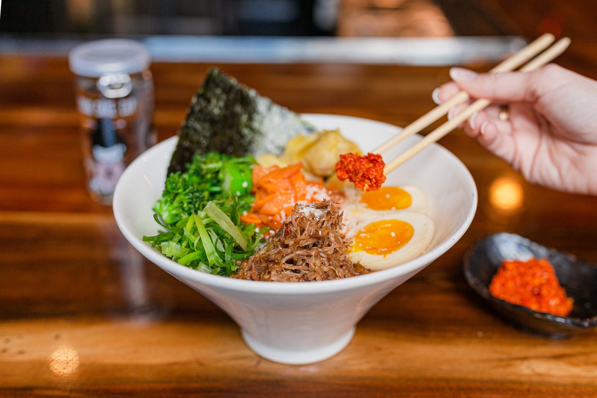 TonboRamen's tweet photo. The chill in the air calls for a hot bowl of ramen and the kick of a chili bomb! 🌶💣
We're open today from 4 - 9pm. 😸 Reservations available at https://t.co/3pgAlgs4Fo. Spending the evening in? Order to-go at https://t.co/17x7LHJxfj.
#TonboRamen #RamenWeather https://t.co/zbQSC5muPN