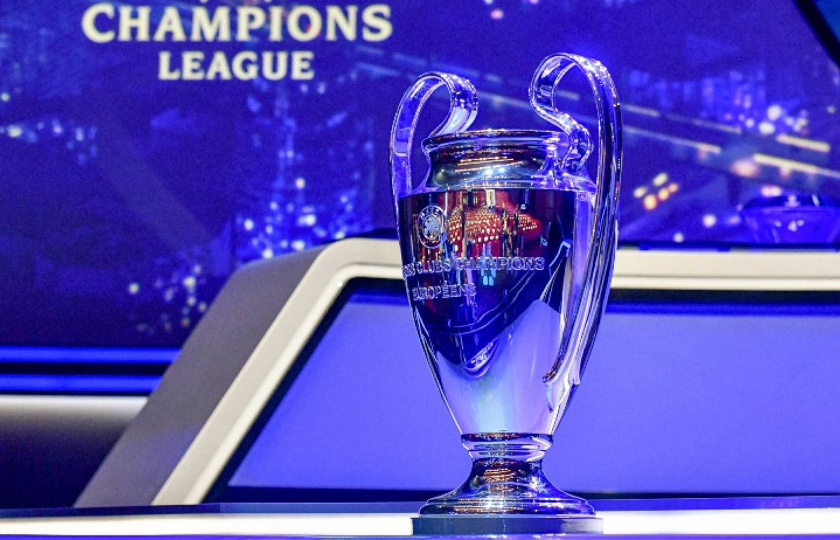 FabrizioRomano's tweet photo. Official draw #UCL 

Paris Saint Germain-Real Madrid
RB Salzburg-FC Bayern
Sporting CP-Manchester City
Benfica-Ajax
Chelsea-Lille
Atletico Madrid-Manchester United
Villarreal-Juve
Inter-Liverpool https://t.co/RgUsg99ZAU