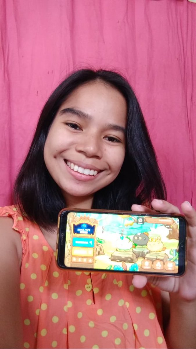 EarnByGaming's tweet photo. The scholar we added to the #EarnByGaming Scholarship Program as a surprise is really happy with the team and starting her journey in #AxieInfinity 🚀 Very happy that we are able to keep on adding members to our program, soon batch number 5 is here with more opportunities ❤️ https://t.co/bms3tAL2y9