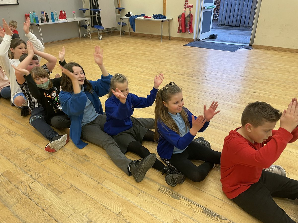 Year 6 Sinéad O’Hart Class tweet media