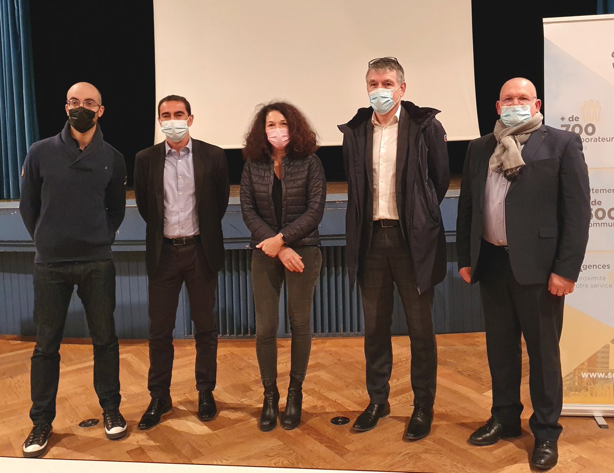 Présentation du projet de Parc solaire de Pont d'Ain. Installés sur 15 hectares de friche industrielle, les panneaux photovoltaïques devraient couvrir 66% des besoins électriques de la commune de Jean-Marc Jeandemange.
#transitionenergetique <a href="/valorem_energie/">Groupe VALOREM</a> <a href="/SEMLEA01/">Société d'Économie Mixte LÉA</a> #Semcoda