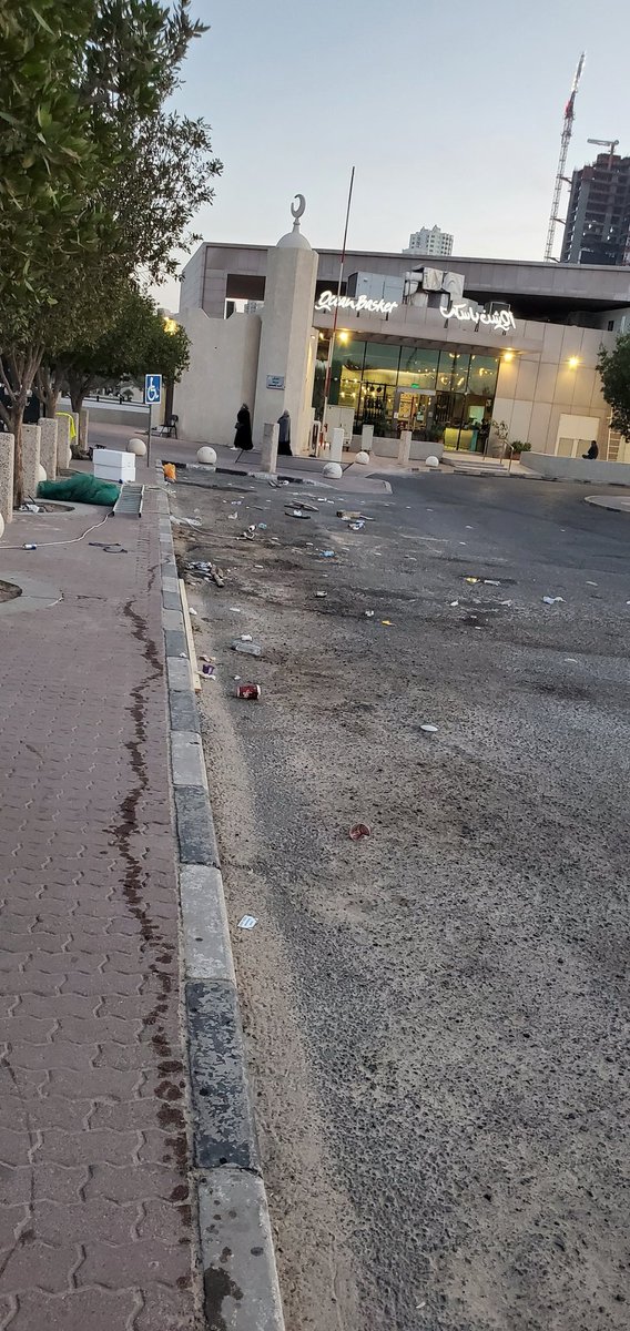 ngalghanim's tweet photo. Thanks for trashing our beaches #gig #gulfinsurancegroup #keepkuwaitclean #kuwait #gigbattle #epakuwait https://t.co/tDq6eUfBbQ