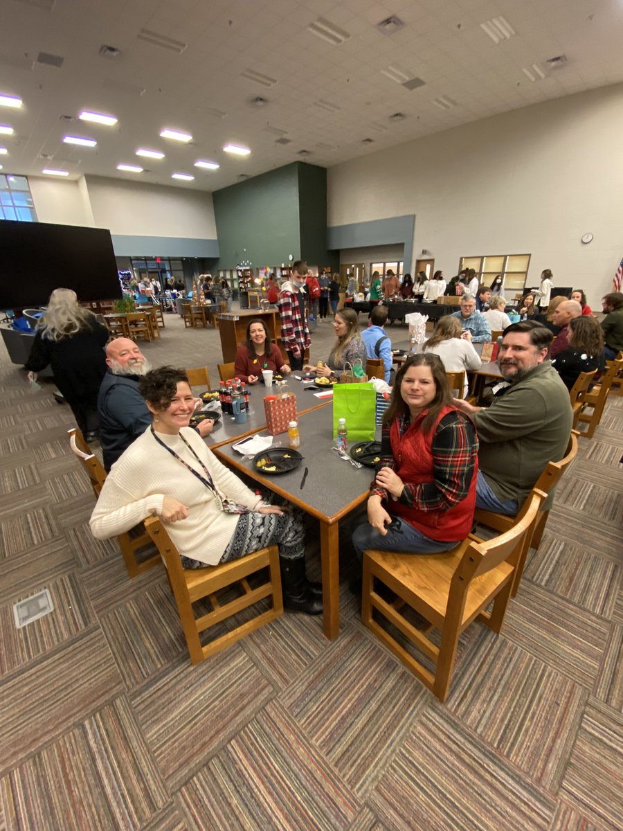 HVA Student Council tweet media