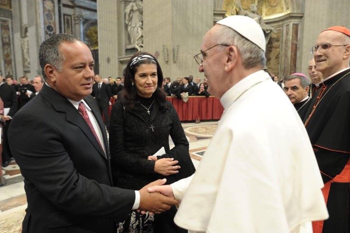 Marcelo_Allan_'s tweet photo. Diosdado Cabello, el hombre que maneja los servicios de inteligencia, toda la violencia y represión de la dictadura Venezolana. Al otro ya lo conocen. https://t.co/F6g2ULn7Aw