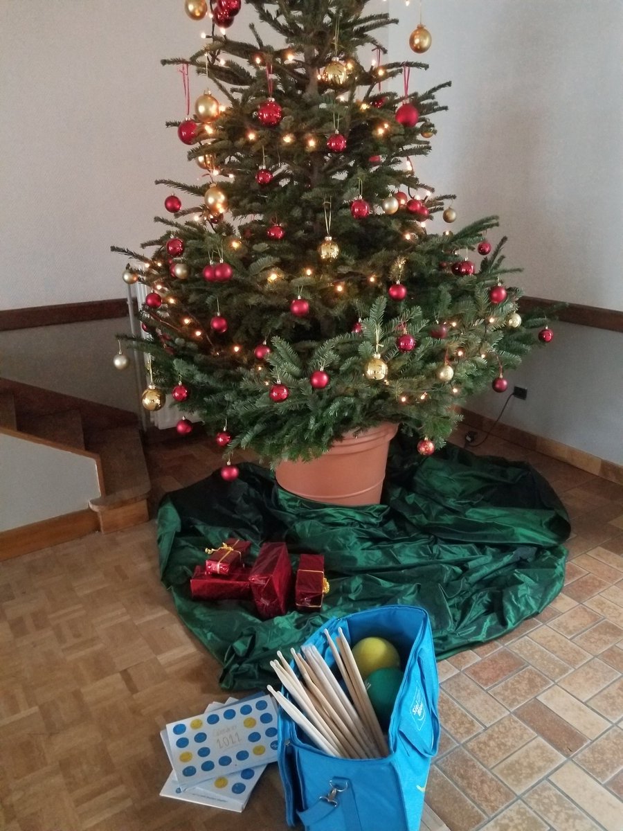 Ce matin cours collectif à Valloire sur Cisse. Initiation au #Pound pour bien terminer l'année 🎅🎅
#APA #Prevention #Noel