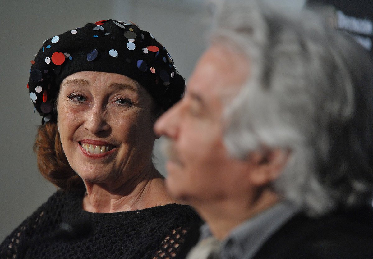 FestivalCineMed's tweet photo. Conmocionados. Nuestro #RoeldeHonor2019 se ha marchado. En aquella #32SECIME nos confesó que «ser actriz era el sueño que yo tenía, me siento muy afortunada porque he vivido de mi oficio y me sigue encantando actuar». 

Siempre te llevaremos en nuestros corazones, Verónica, DEP💔 https://t.co/dP8UApVLMx