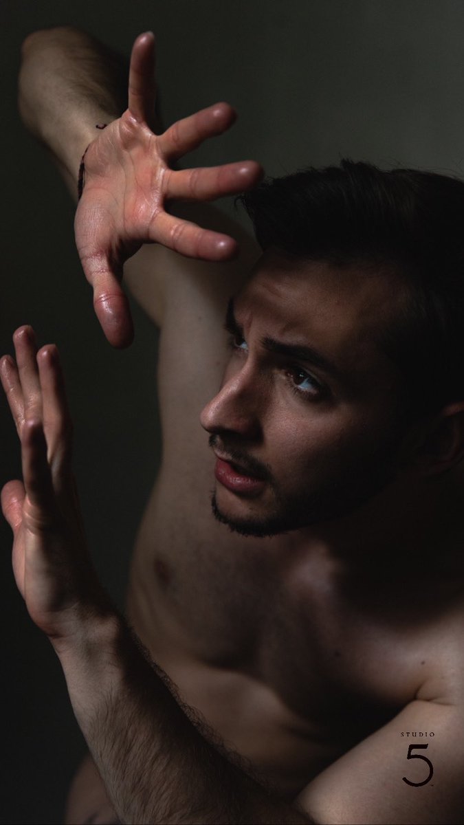 Studio5th1's tweet photo. @tim_ide_ #studio5th #portraitdujour https://t.co/9MVea8W33o