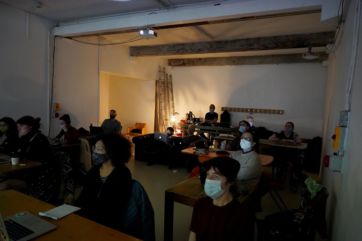 Congrats to <a href="/blancareginart/">Blanca Regina</a>, <a href="/Bouvierpatron/">Pierre_Bouvier</a> and <a href="/UnpredictableSe/">Unpredictable Series</a> for hosting their 1st IRL workshop in #London this weekend 🇬🇧

"CryptoWhat" is teaching folks all about #NFTs, how to mint on Mintbase and why it matters that we do so on a green chain such as <a href="/NEARProtocol/">NEAR Protocol</a>