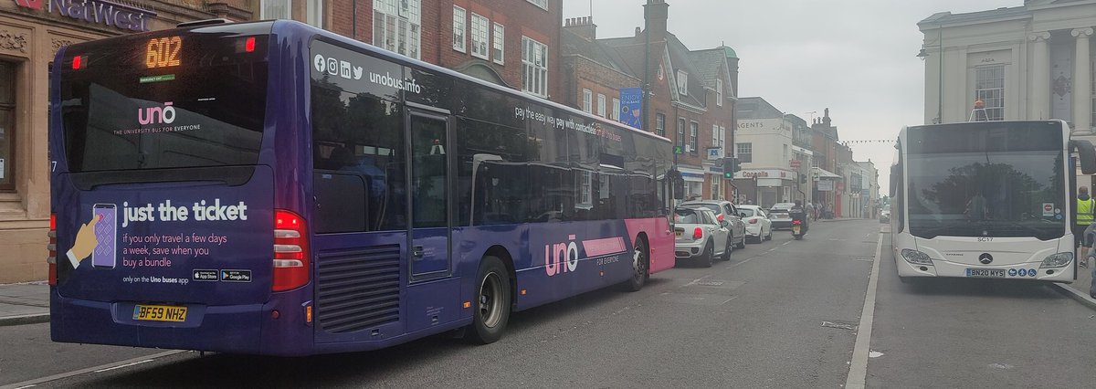 unoenthusiasts's tweet photo. Does anyone remember this beauty? On loan from @nationalexpress these 0295G Citaro C2s helped the @NHS @WestHertsNHS get people tested & vaccinated
Keeping Hertfordshire safe as well as easy links from the 602, #AlbanWay & #tigermoth from across Hertfordshire https://t.co/g2HgWMXhKM