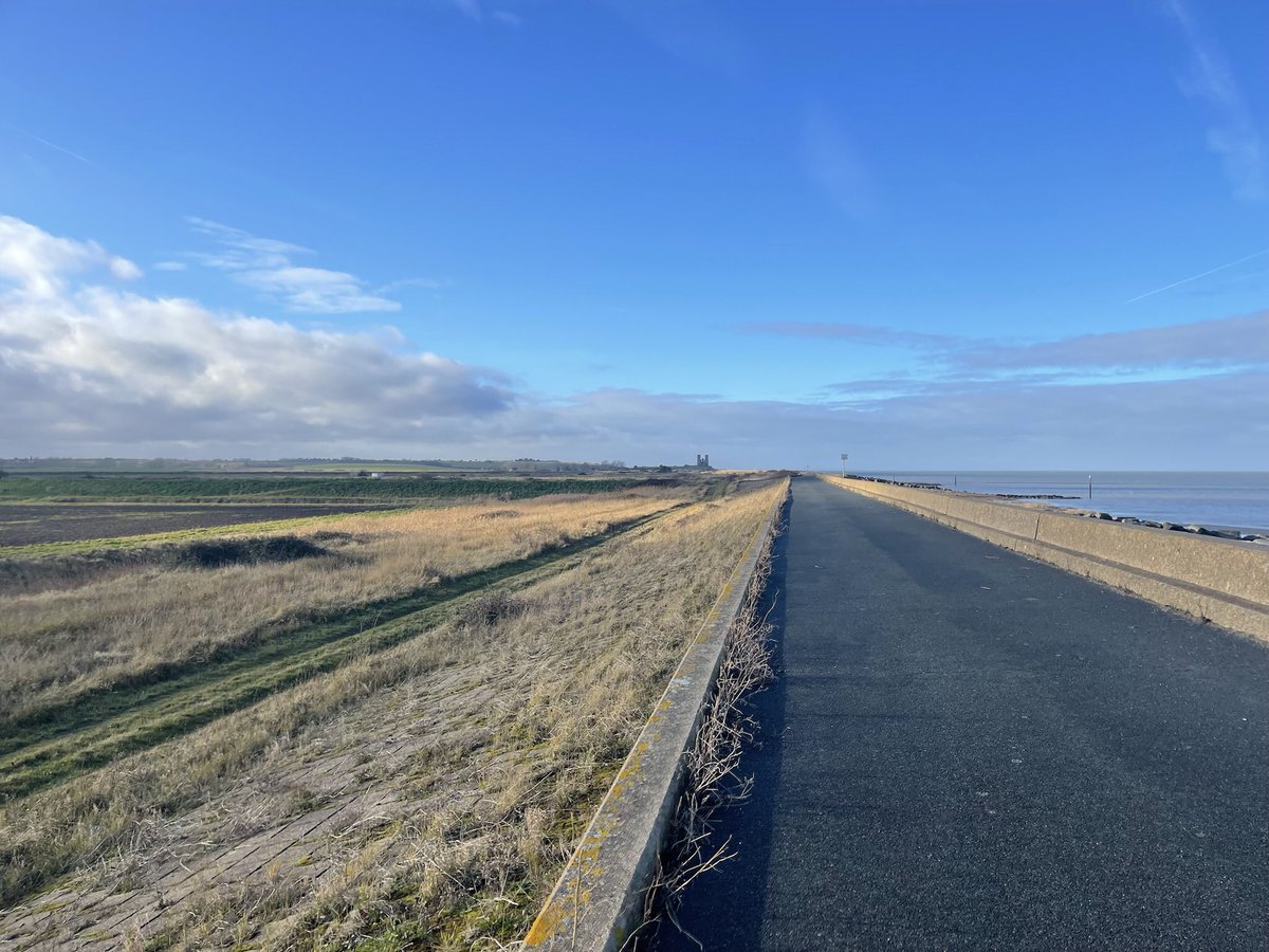 gshaug7741's tweet photo. #4 of 4 marathons in 4 wks took me to the east Kent coast. Delighted with a new PB . Legs are feeling it now ! Last challenge of 2021 done . Thanks all who have supported me through the year. Raising funds and awareness for ParkinsonsUK.
https://t.co/V4vSMucwZf #timeforcan https://t.co/bENLVrLGrP