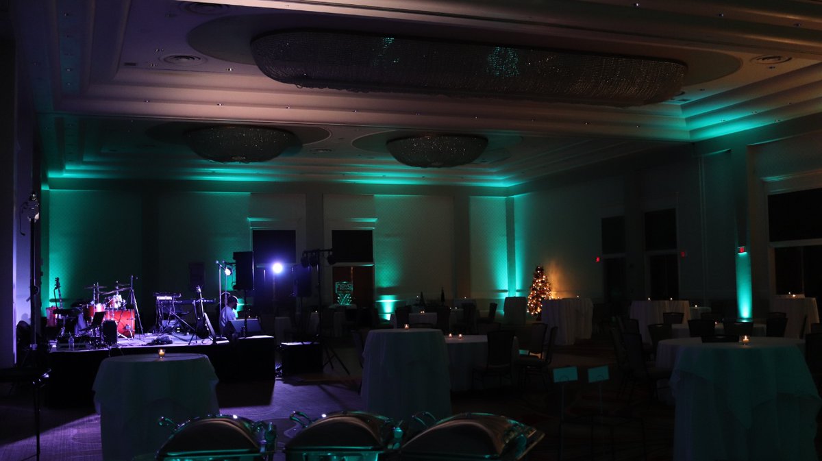 EprTeam's tweet photo. This weekend we had a big event at the Providence Omni for Nova Farms! We provided uplighting, speakers, wireless microphones, and dance floor lighting. https://t.co/cwNvt4L7dB
