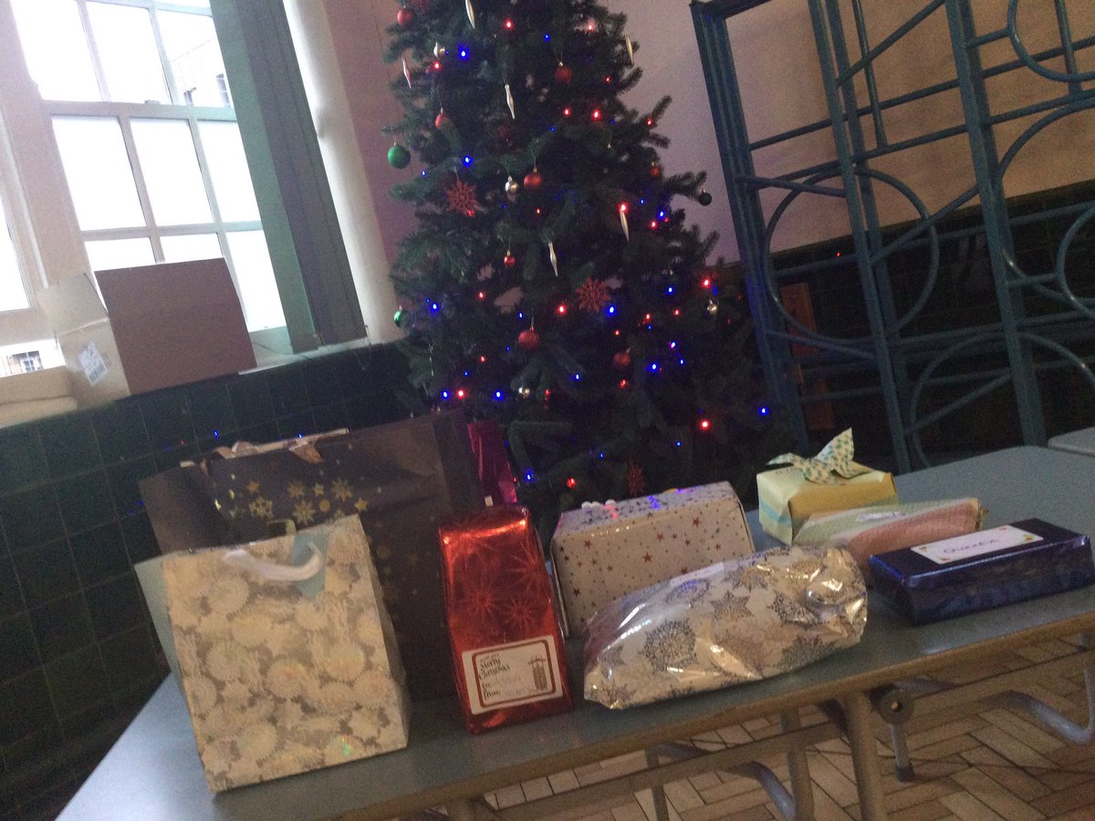 OsmaniPrimary's tweet photo. Itβs that time of the year again. #SecretSanta #StillVirtual @_THEpartnership https://t.co/gX32suodCV
