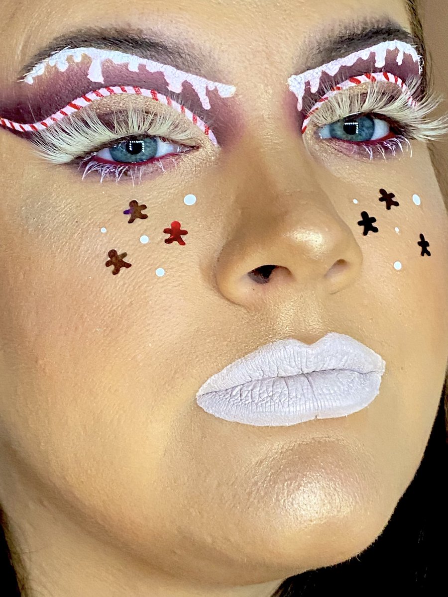 ‘Twas fun to do. 🤎❤️🤍❤️🤎 @glitterritualz glitter &amp; white liner <a href="/gavissibeauty/">Gavissi Beauty</a> lipstick <a href="/shopvioletvoss/">VioletVoss™Cosmetics</a> Violet Sunset palette 😍😍
