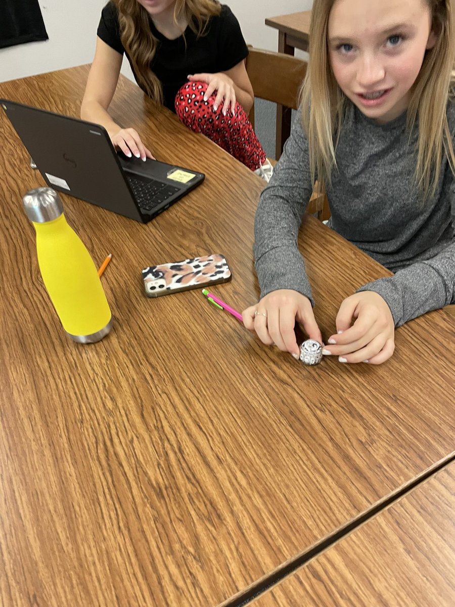 Julie Morris tweet media