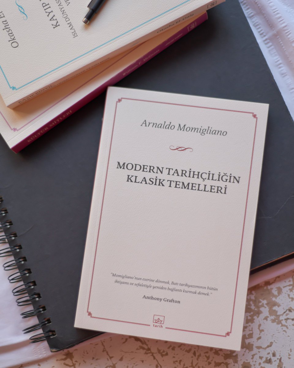 Modern Tarihçiliğin Klasik Temelleri’nde yirminci yüzyılın en büyük tarihçilerinden biri, olgularla desteklediği benzersiz yorumlarıyla, bugünkü tarih anlayışımızın temellerine ışık tutuyor.