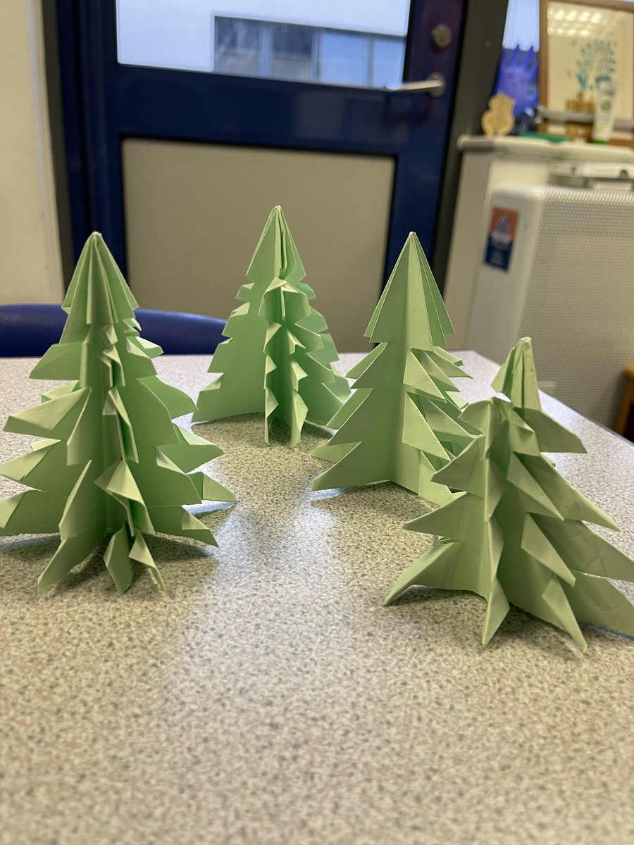 #ChristmasArt @ChilternSch this afternoon - a challenge but we #persevered and showed #resilience to complete our ‘origami’ Christmas-trees 🎄
