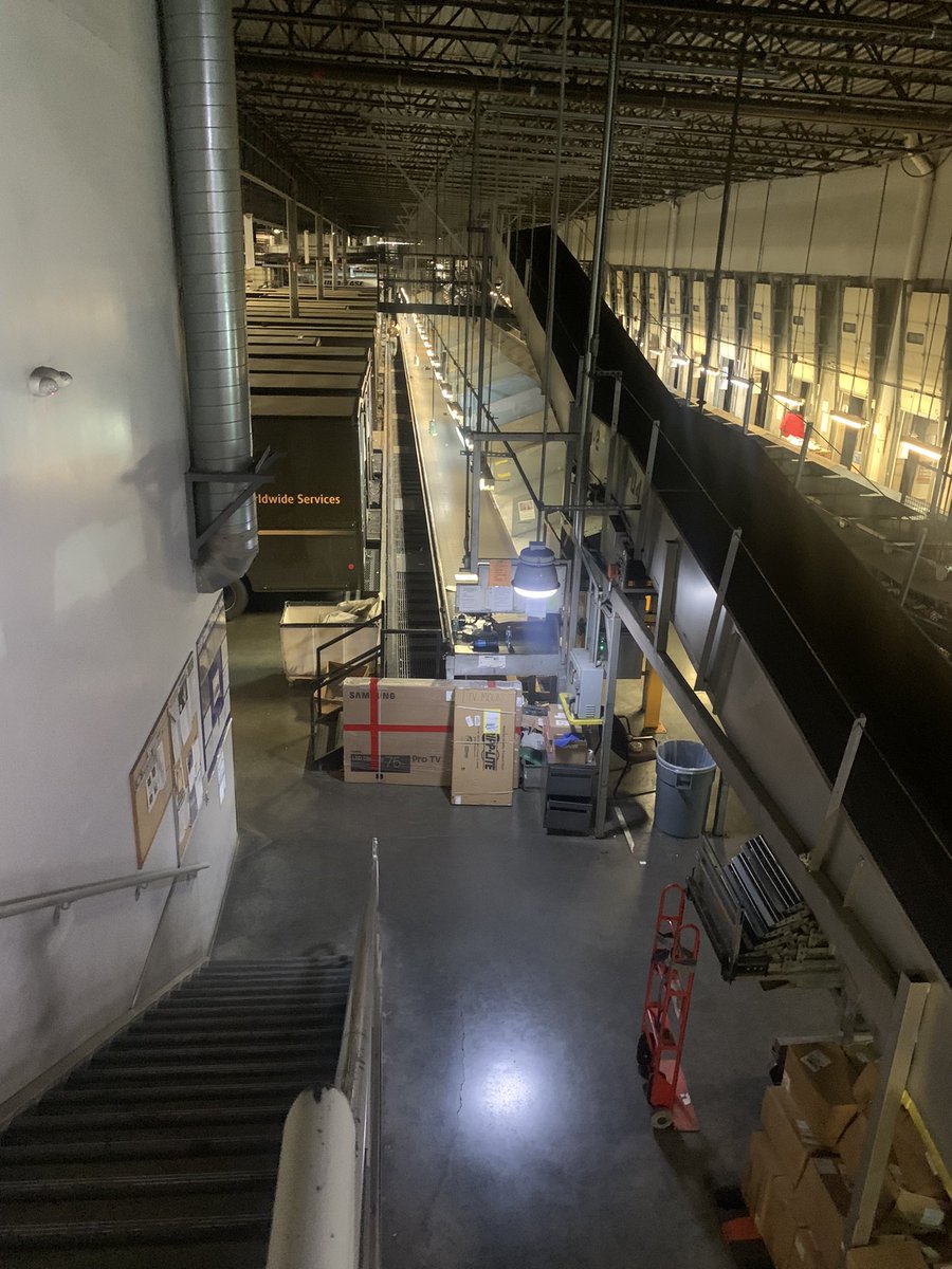 Pacific Preload doing it right on a Mindful Monday! It’s all closed doors up in here! Ready for the drivers to get off to a Great start for the week! Keep Pushing and remember positive actions results in Success <a href="/sharchuck/">Sara Harchuck</a> <a href="/CHSP_northwest/">Curtis Wentler</a>