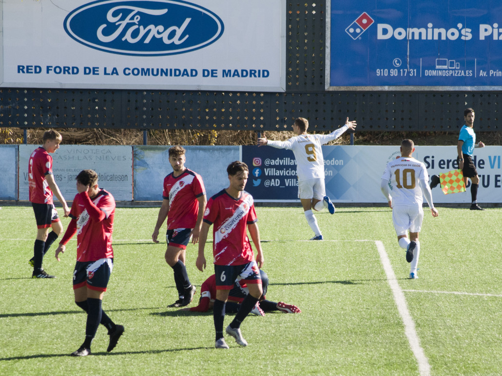 #CRÓNICA de <a href="/nachocolado/">JI Colado Olmo</a> ✍️

'Sosa vale tres puntos' 🎯

Un doblete de <a href="/peedrososa/">Pedro</a> le da la victoria a la <a href="/AD_Villaviciosa/">A.D. Villaviciosa de Odón</a> tras remontar el tempranero gol del <a href="/AdTorrejoncf/">A.D. TORREJON C.F.</a> 💪

👉 advillaviciosadeodon.com/sosa-vale-tres…