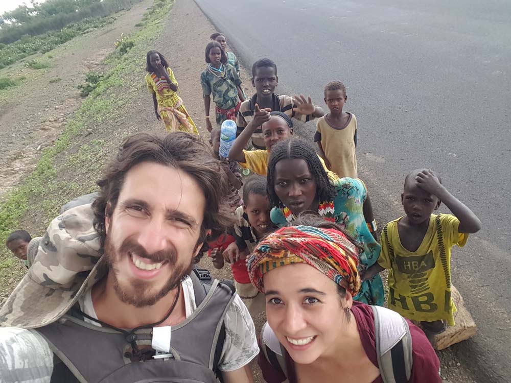ungranviaje_org's tweet photo. ⚠ NUEVO PODCAST: 15 meses cruzando África a dedo (I) con Juan Villarino | 97
ESCUCHA YA EN: https://t.co/RRXhvBYRNZ
¡BUEN VIAJE!
#podcastdeviajes #podcast #podcastenespañol #podcaster #grandesviajes #viajaradedo #autoestop #autostop #africa #viajarenpareja https://t.co/qJijbP5R12