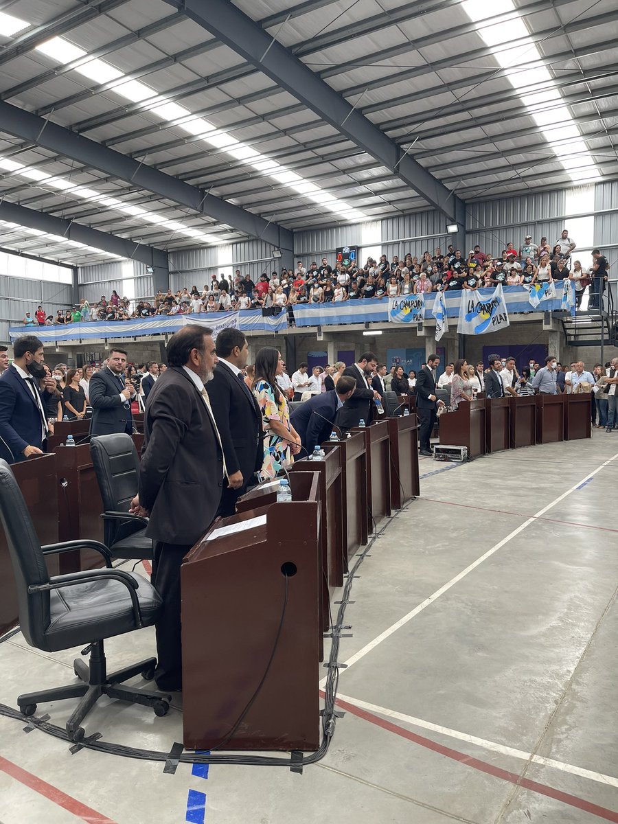 Pilarhcd's tweet photo. Siendo las 12:13 horas se da por finalizada la Sesión Preparatoria en el Polideportivo Diego Armando Maradona https://t.co/J8M9jyBHO1