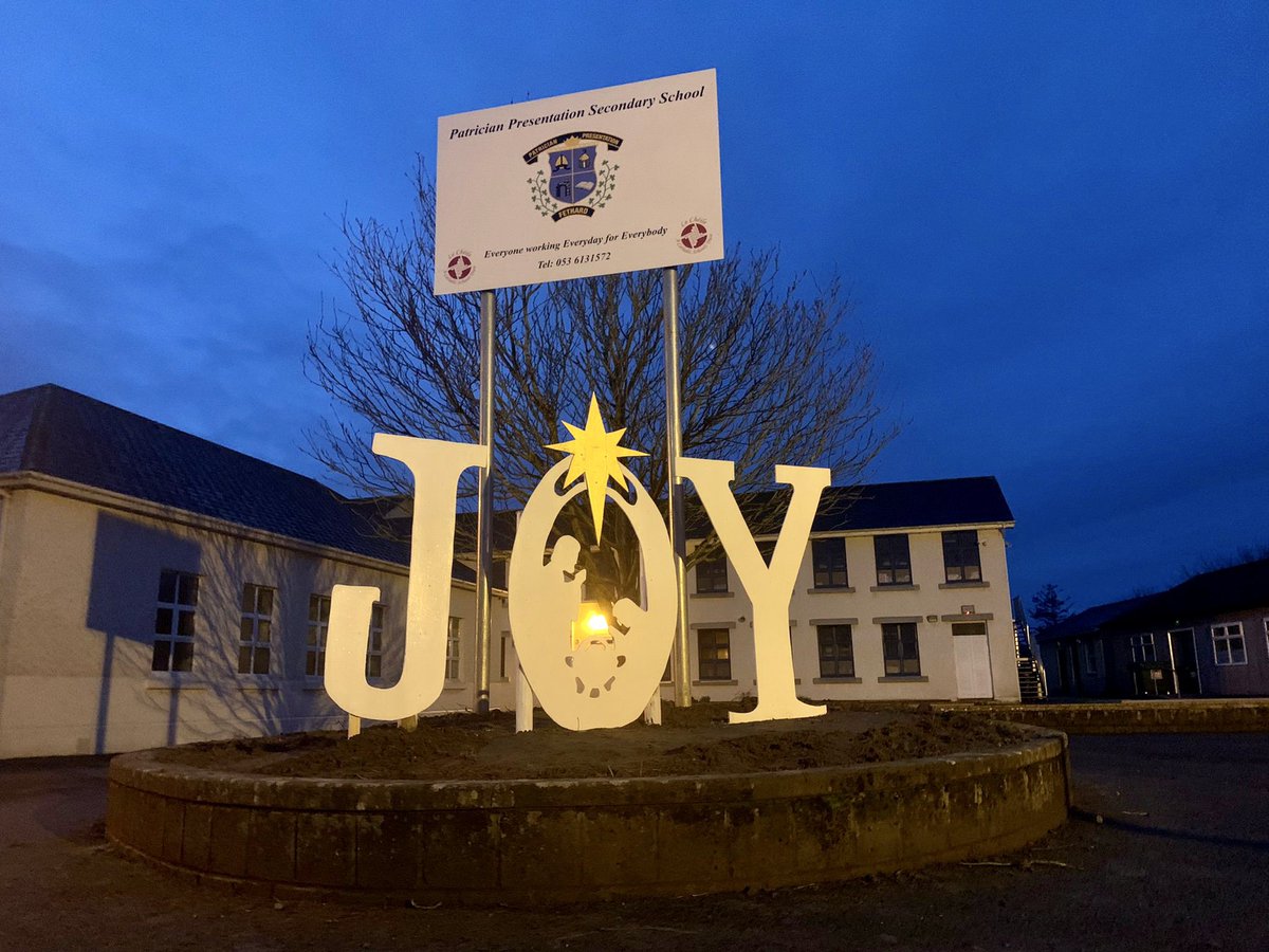Christmas greetings from Patrician Presentation Fethard to all our fellow Le Cheile schools! Wishing you all a Happy Christmas and many blessings in 2022.
