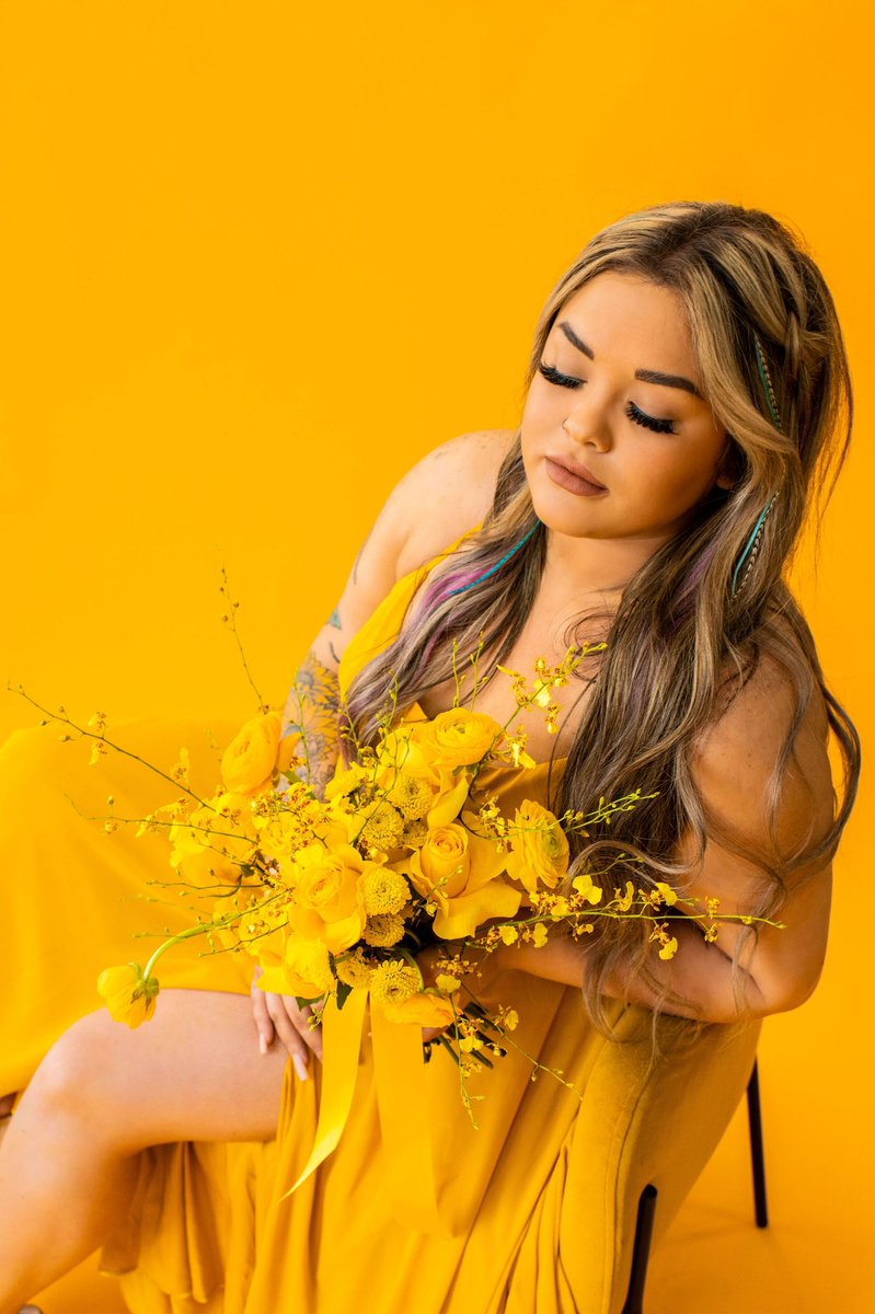 kaitlan_harmon's tweet photo. @PinaTaylotta &amp; @VannahLeePhoto are TALENTED AS HELL, that’s all. 👏🏻💛 https://t.co/gVCll6y3T4