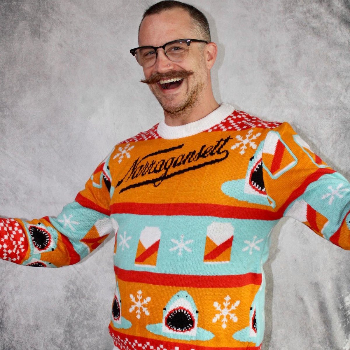 Gansettbeer's tweet image. Day Four of ‘Gansett Christmas! We’re giving away two do our SOLD OUT Christmas Sweaters. RT to win - must be following us @Gansettbeer 🎄