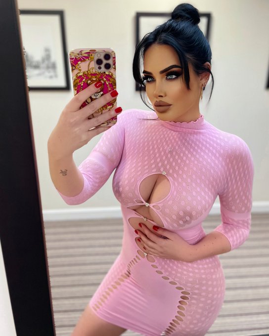 Somebody&rsquo;s future wife 💍 https://t.co/A2wei1p5j7<a href="/tag/portugal"class="tags"><span>#portugal</span></a><a href="/tag/worldcupqatar2022"class="tags"><span>#worldcupqatar2022</span></a>