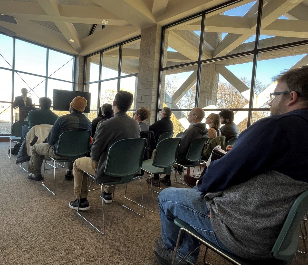 HolyCrossND's tweet photo. 2021 Theology Senior Thesis Public Presentations! We heard “The Sacramental Graces of Holy Orders” from Ben Anderson, “Sacramentum Formarum: On the Nature of Art and Architecture” from Dane Litchfield, and “Reclaiming Catholic Education in America” from Connery McFadden. https://t.co/Vv1rKP1eui