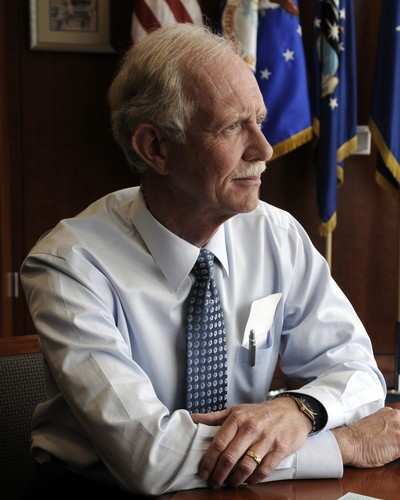 RTCA_President's tweet photo. On Dec 2, the @USSenate Confirmed Captain C. B. Sullenberger to be the U.S. representative on the Council of the International Civil Aviation Organization @ICAO to the United Nations air safety body. Congratulations and sincere best wishes @Captsully! #Aviation ✈ https://t.co/l6Outoxcda
