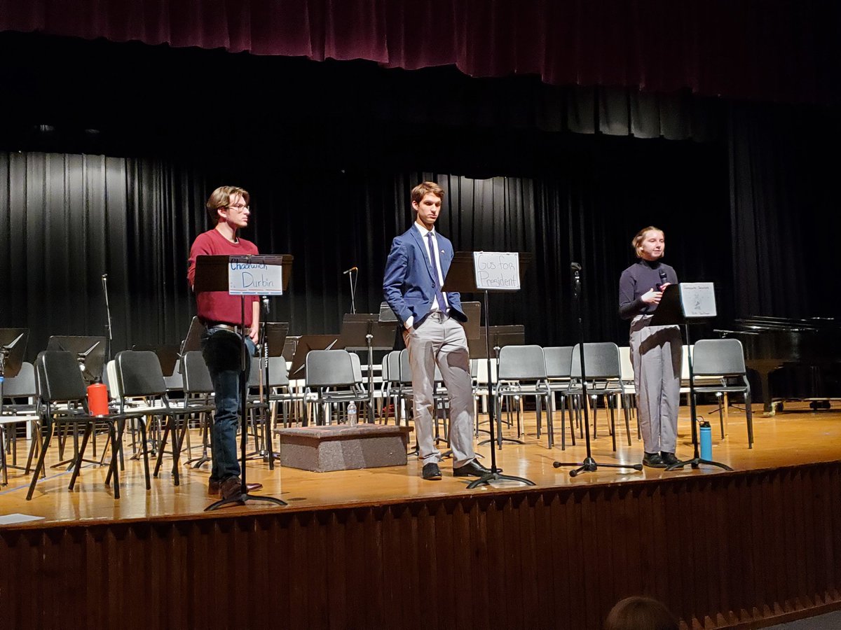 Snidergov's tweet photo. What an amazing final debate today!  The candidates did a fantastic job!
#APGovrocks https://t.co/zGXPDaLI50