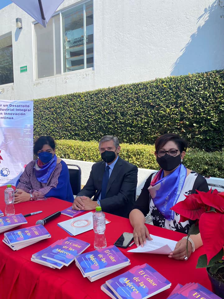 morcanacintra's tweet photo. Presentación de la serie del El Color de las Mujeres "Empoderadas con el Alma" con la presencia del presidente electo José Luis Urióstegui 

Felicidades a las empresarias y sus historias de vida y éxito, en especial a nuestra Representante de Mujeres Industriales Irene González https://t.co/hFNgS20Anr