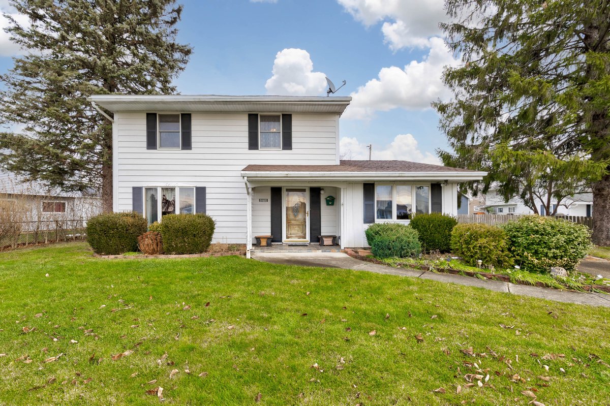 Check out this listing presented by Jenny Bilchak, The Raines Group - HER, Realtors!
#newlisting #columbusohio #centralohiorealestate #columbusrealtors #TRGrealestate #HERRealtors #houseforsale https://t.co/nbpKf44NdR