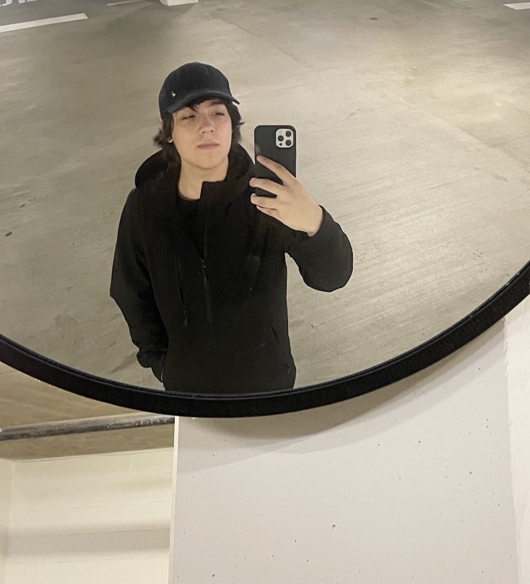 yoongisducky2's tweet photo. iconic quackity photos. - a thread 🧵 https://t.co/3fVeQw35mp