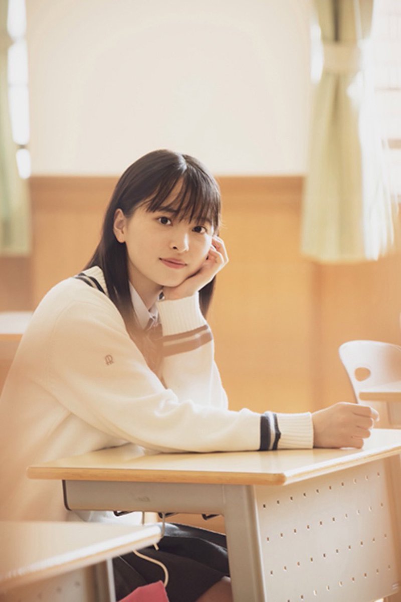 Numa0805's tweet photo. こんな学級委員長リアルに存在するのかな....？
#飯沼愛
#この初恋はフィクションです https://t.co/EW1L47ywy9