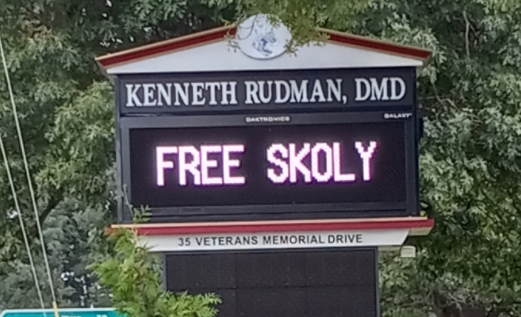 RICenterFreedom's tweet photo. "IT IS A HARM TO OUR COMMUNITY" - per a RI dentist

73 DAYS since the RI DOH @RIHEALTH shut down Dr. Skoly's surgical practice - denying science - &amp; leading "acute pain and infection" among patients not getting care!

Meanwhile @GovDanMcKee and Speaker @JoeShekarchi do nothing. https://t.co/d2WVpzgnCn